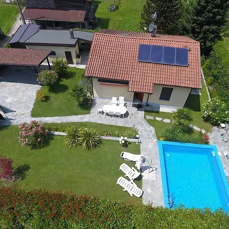 Casa Favorita Nyaraló Colico